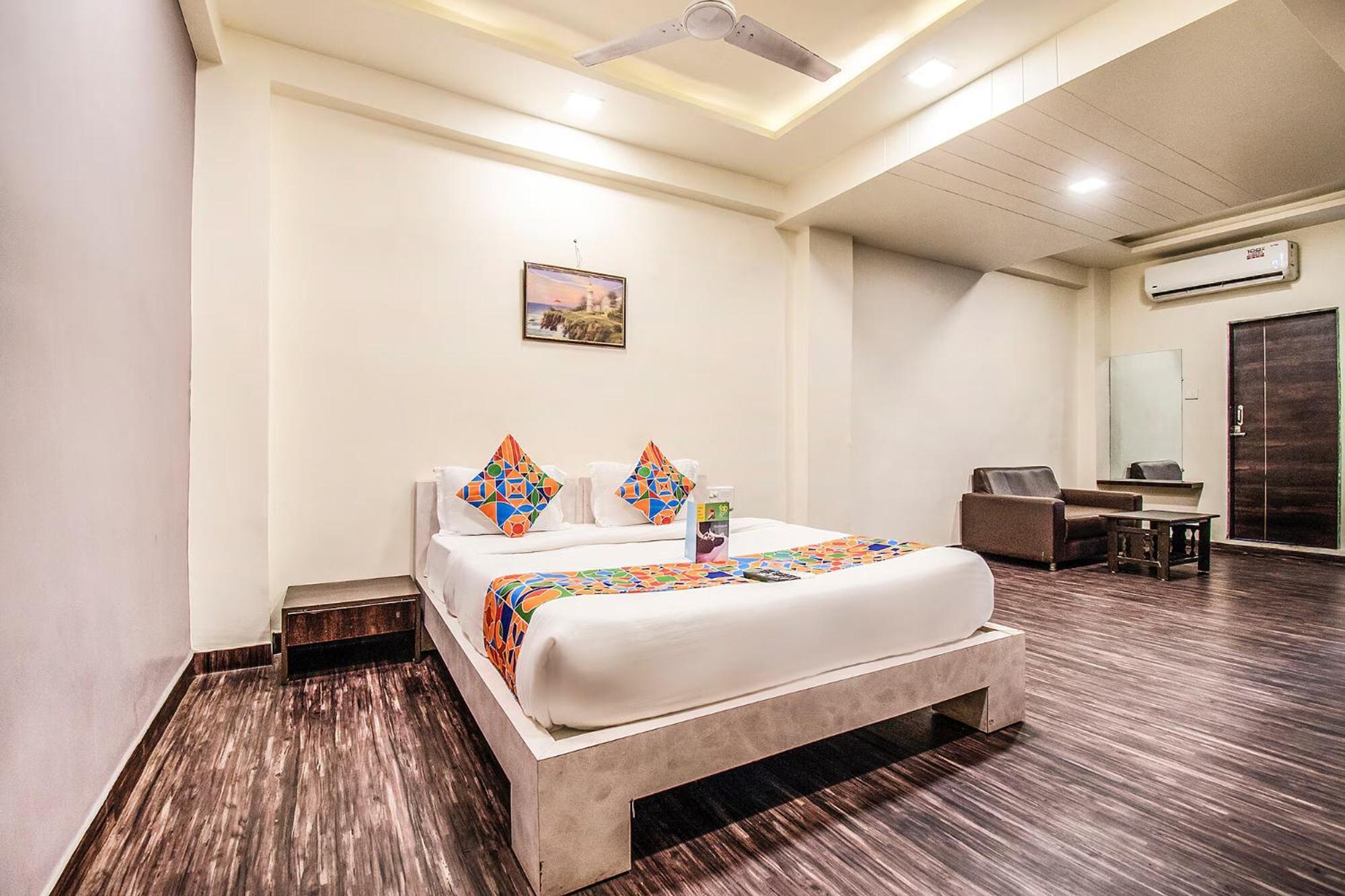 Fabhotel Maher Inn Ahmedabad Bagian luar foto
