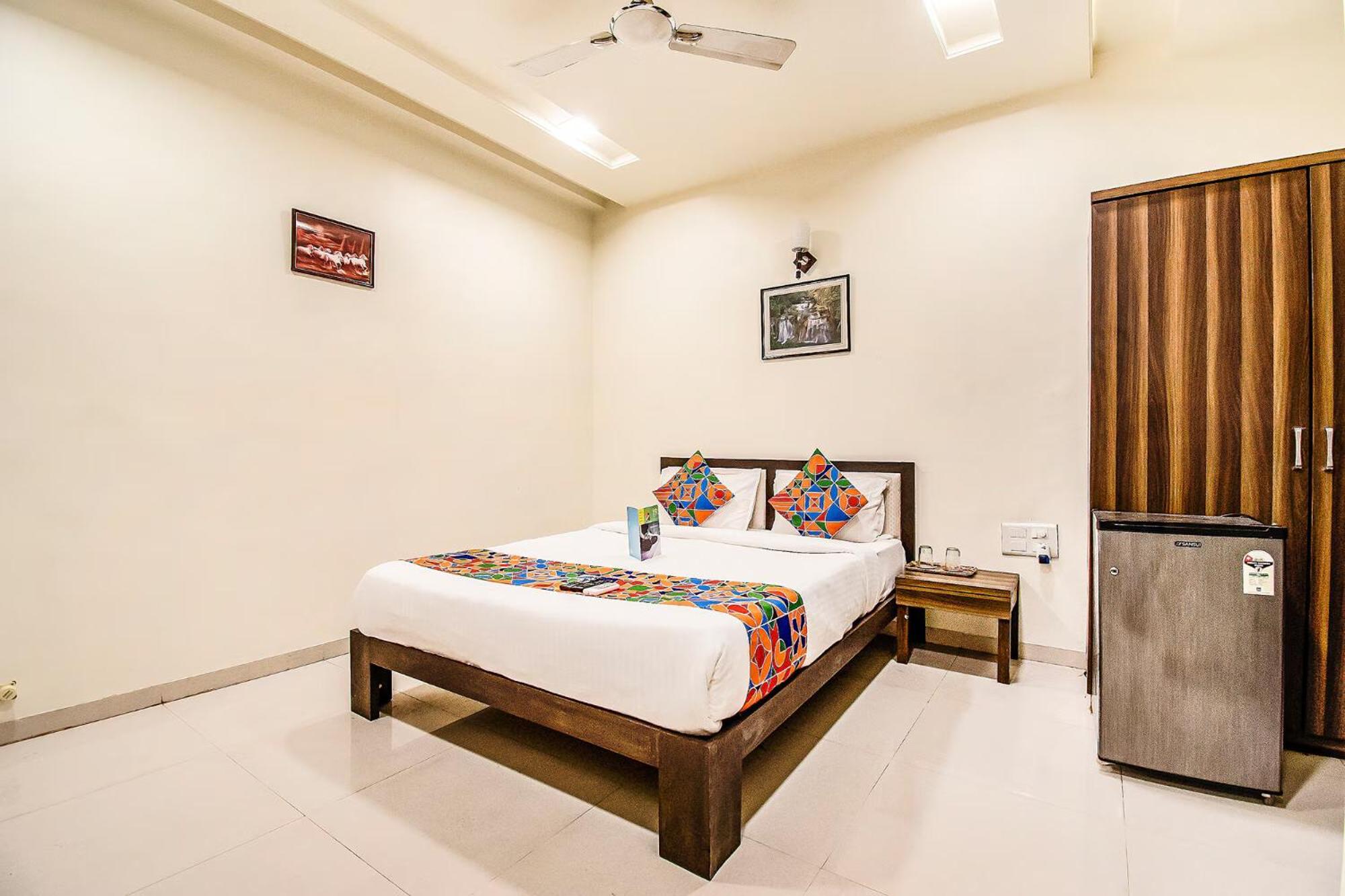 Fabhotel Maher Inn Ahmedabad Bagian luar foto