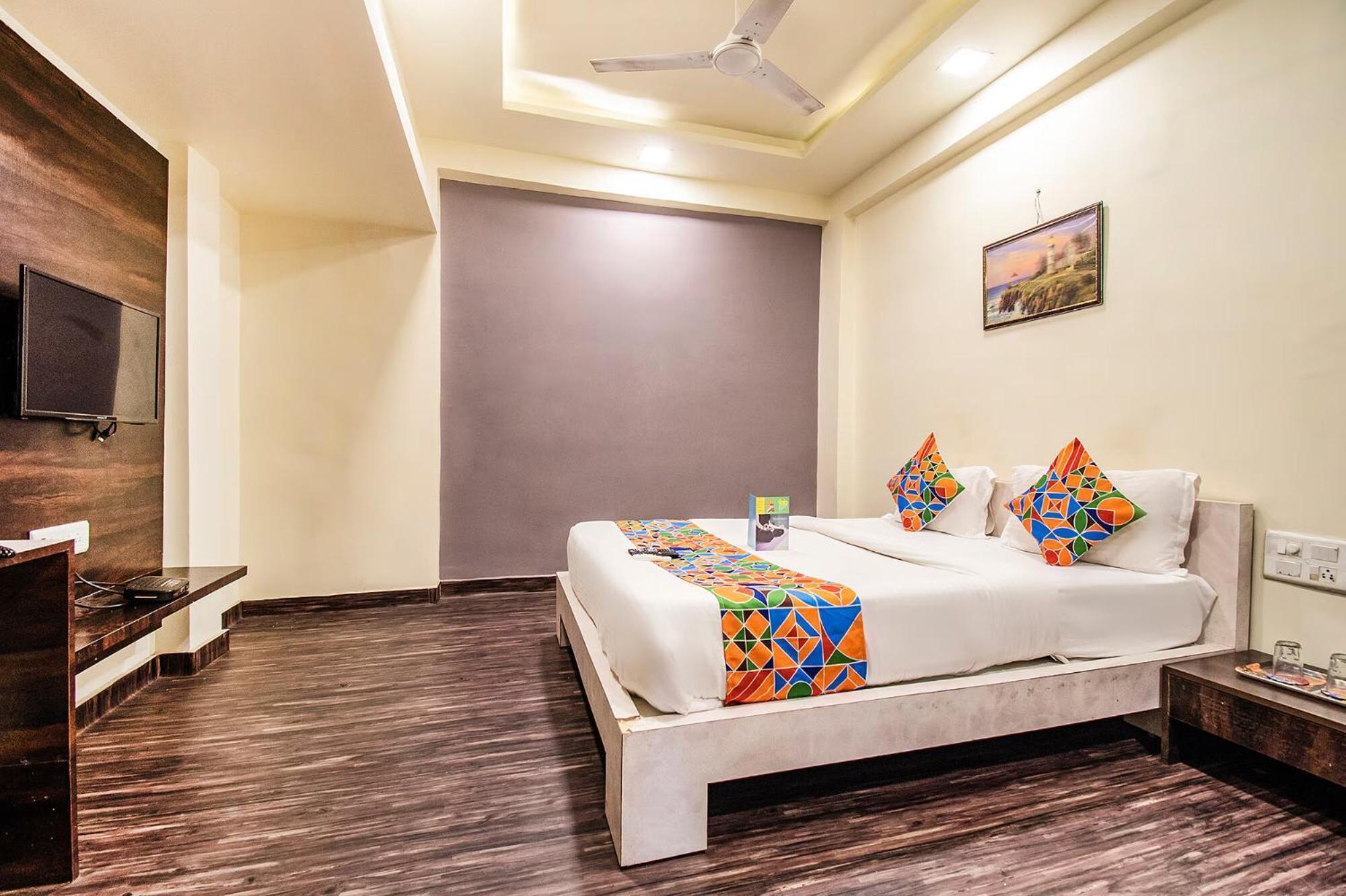 Fabhotel Maher Inn Ahmedabad Bagian luar foto