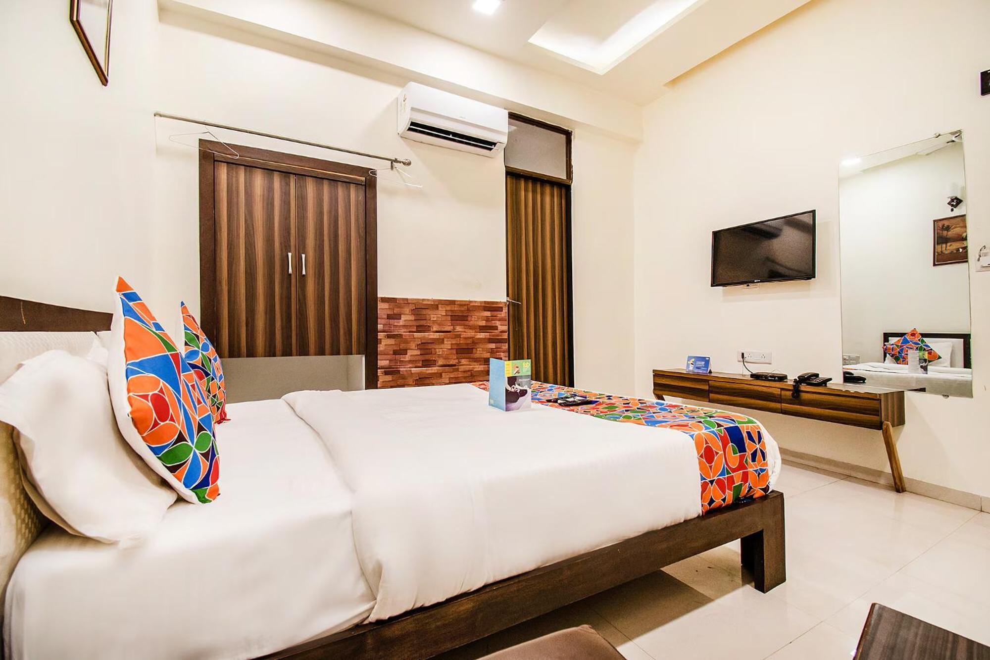 Fabhotel Maher Inn Ahmedabad Bagian luar foto